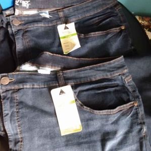 2 pair 26w mid rise tummy control jeans
